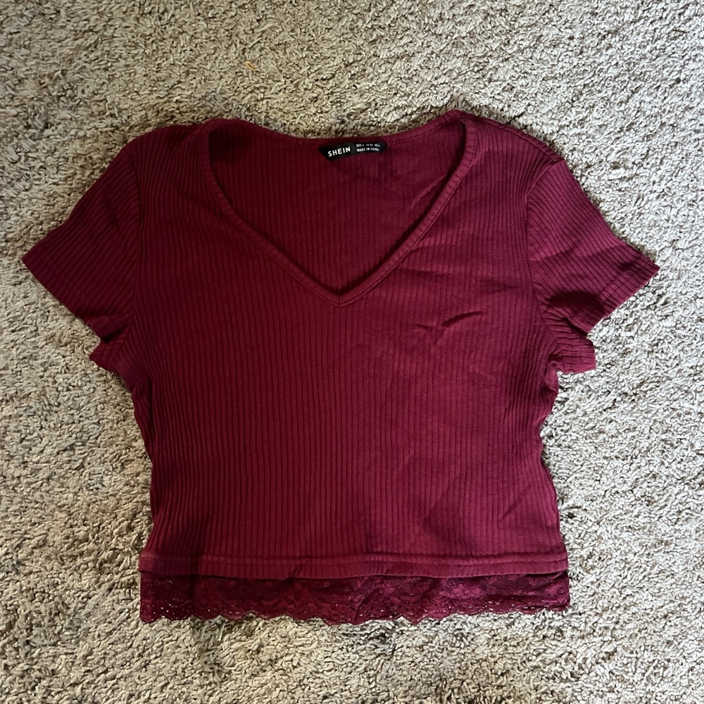 Ribbed lace trim burgundy crop top
